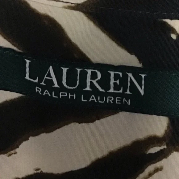 LAUREN by Ralph Lauren • Adorable Geometric Print Button Down Shirt Dress w Belt - Picture 6 of 11